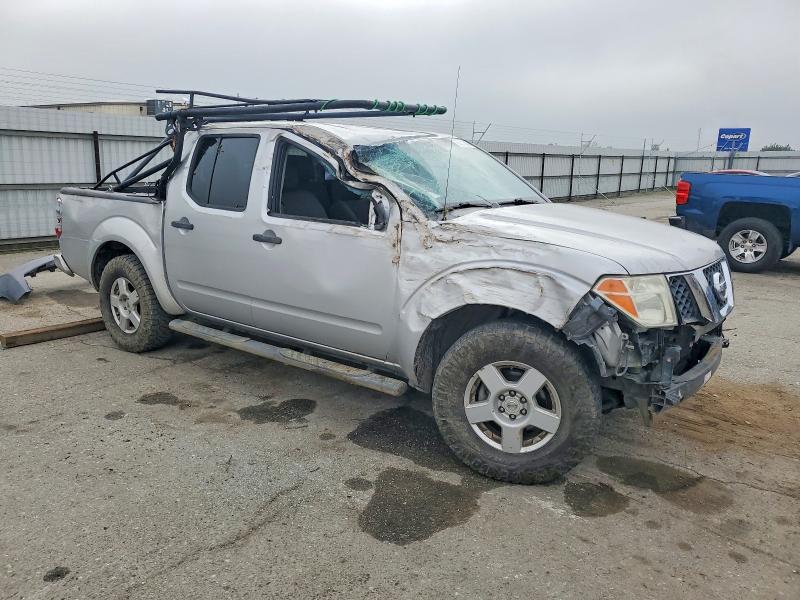 2006 Nissan Frontier Crew cab le