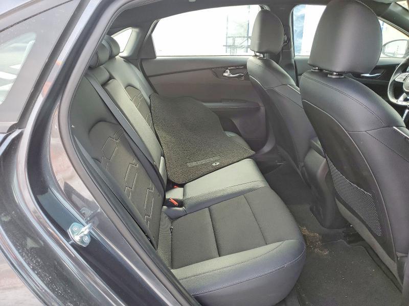 2023 KIA Forte gt Line