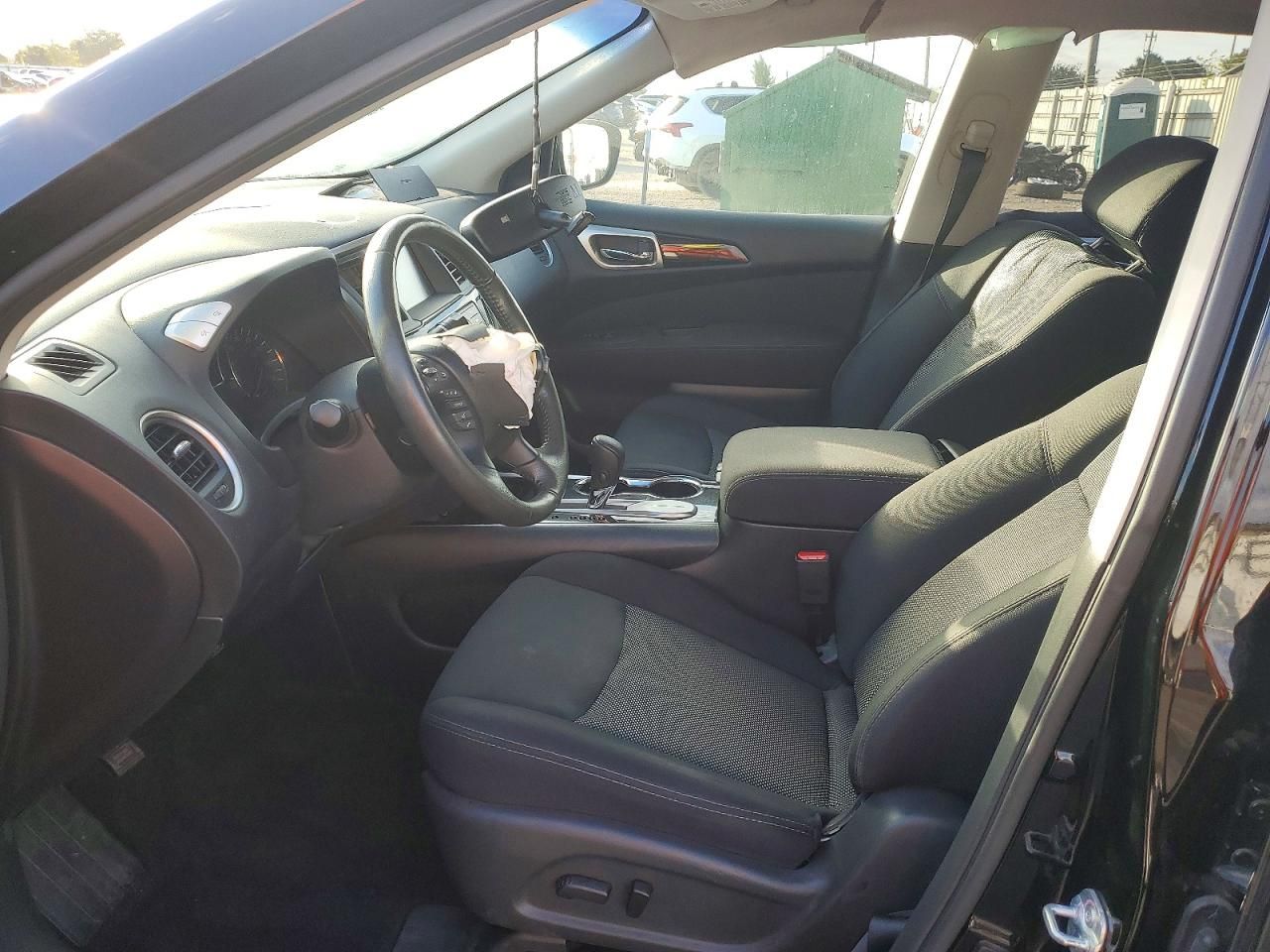 2017 Nissan Pathfinder s