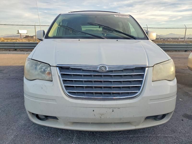 2010 Chrysler Town & Country Touring