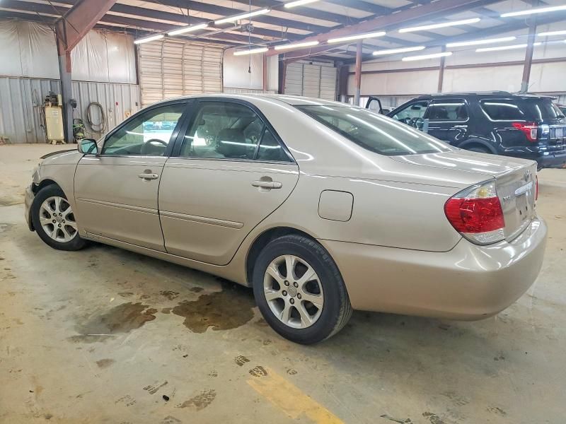 2005 Toyota Camry le