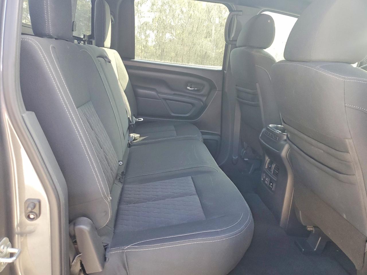 2019 Nissan Titan SV