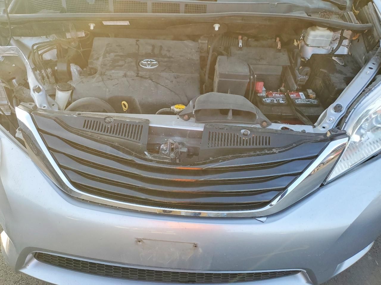 2014 Toyota Sienna le 8-passenger