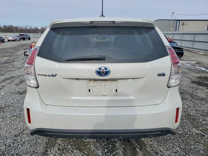 2015 Toyota Prius v