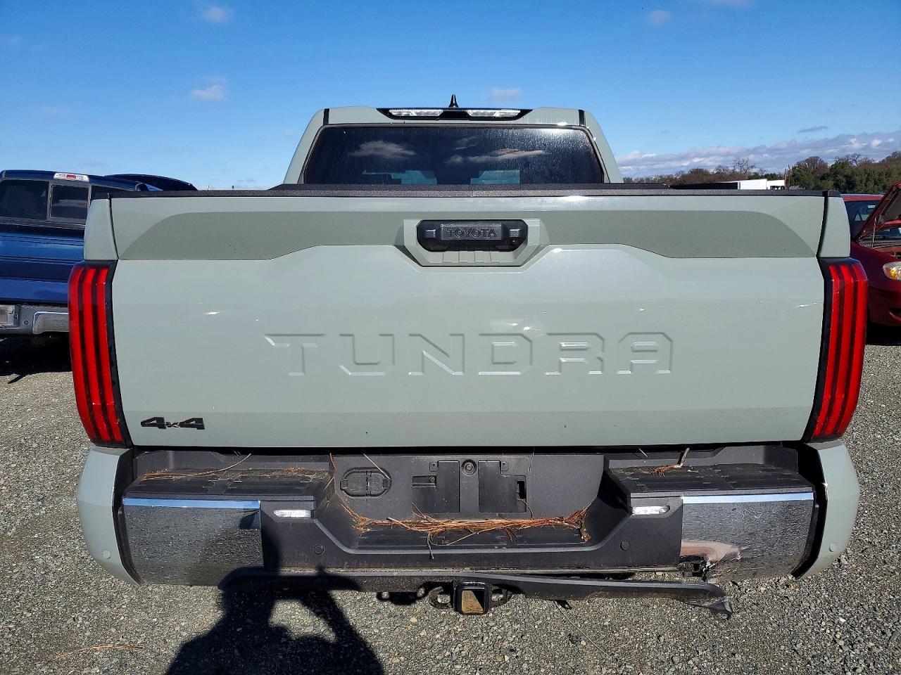 2025 Toyota Tundra Crewmax sr