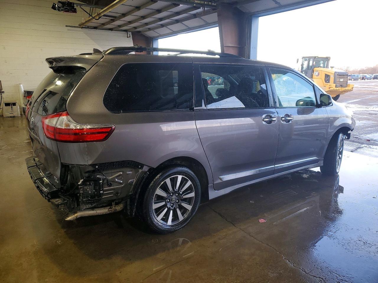 2019 Toyota Sienna xle