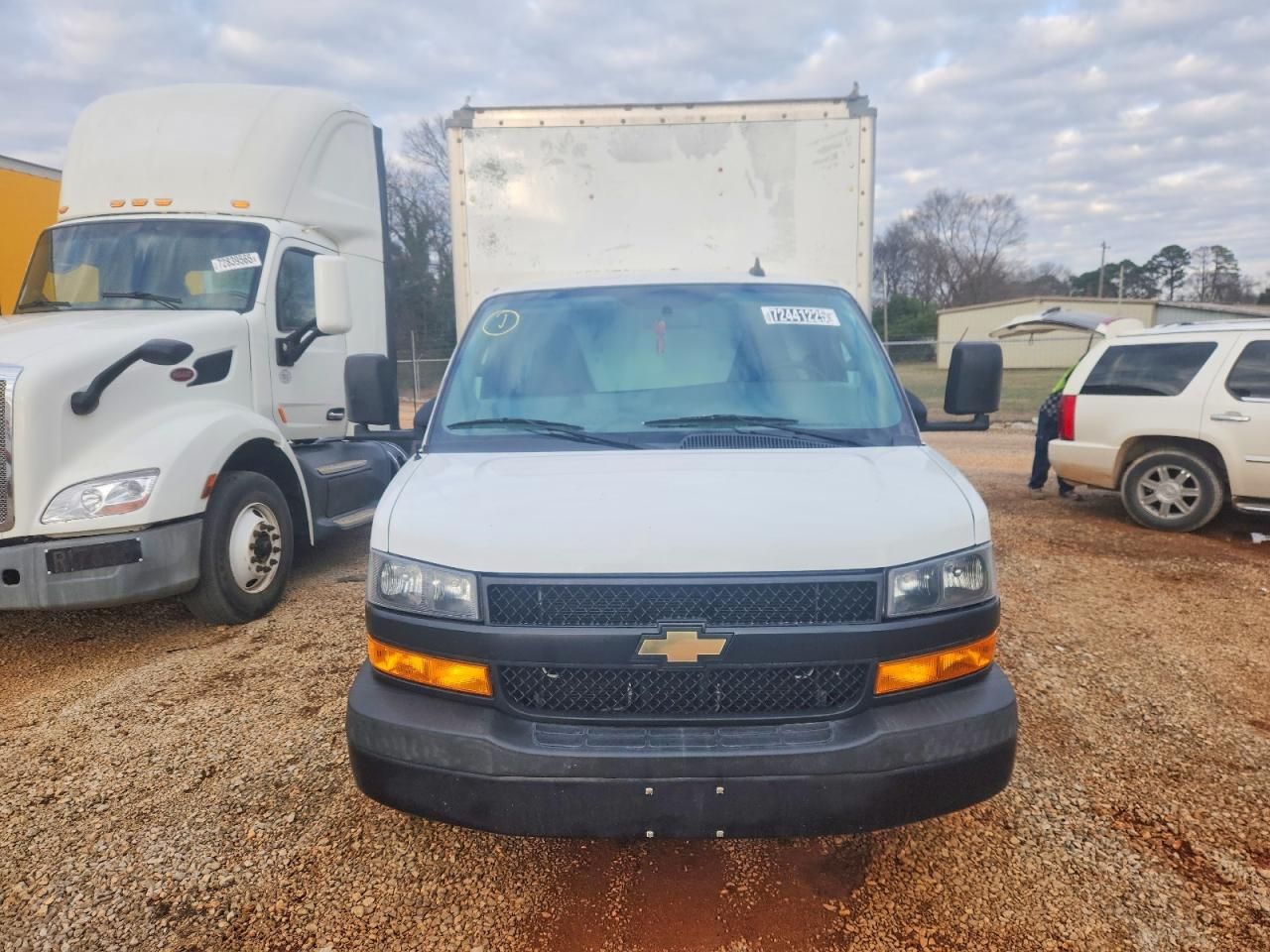 2018 Chevrolet Express BOX Truck