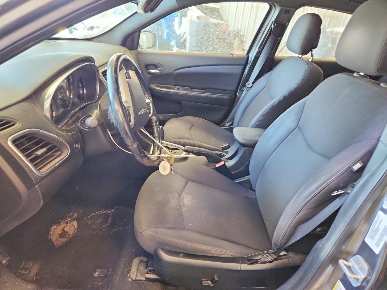 2013 Chrysler 200 Touring