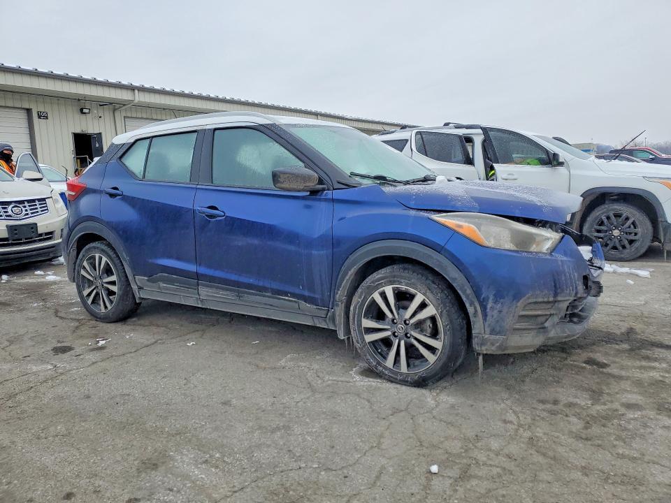 2019 Nissan Kicks s