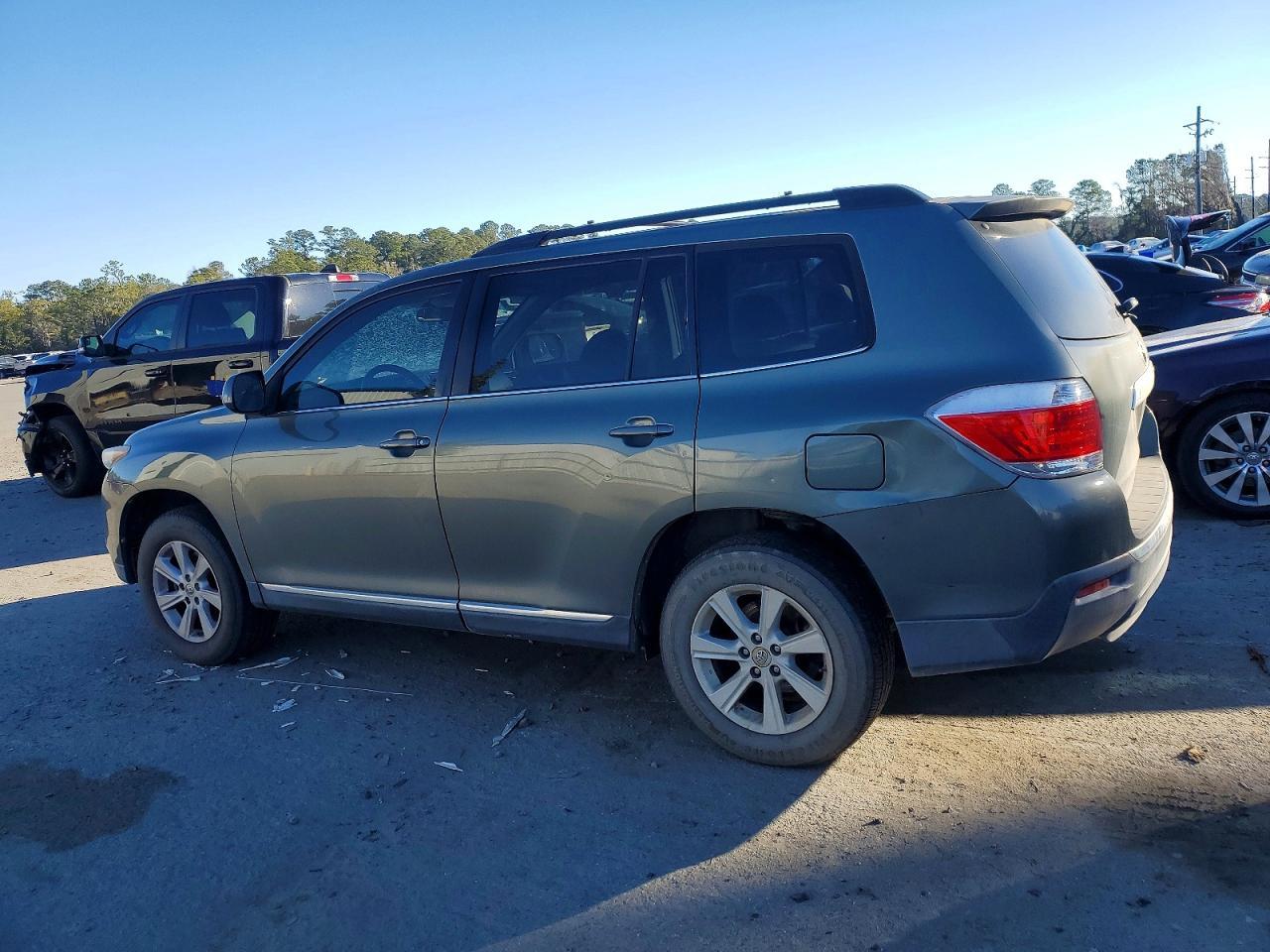 2013 Toyota Highlander Base