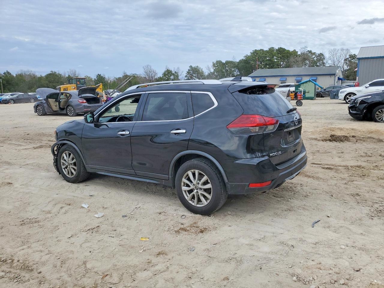 2020 Nissan Rogue s