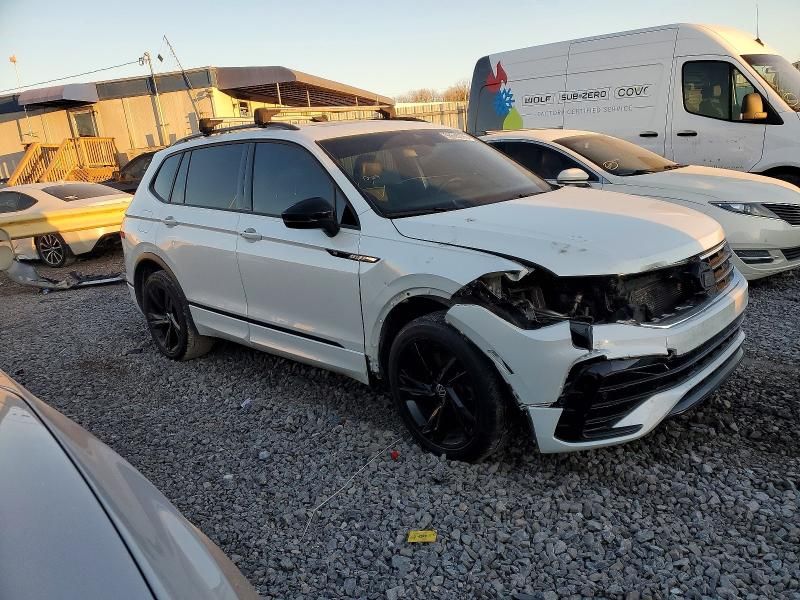 2023 Volkswagen Tiguan se R-line Black