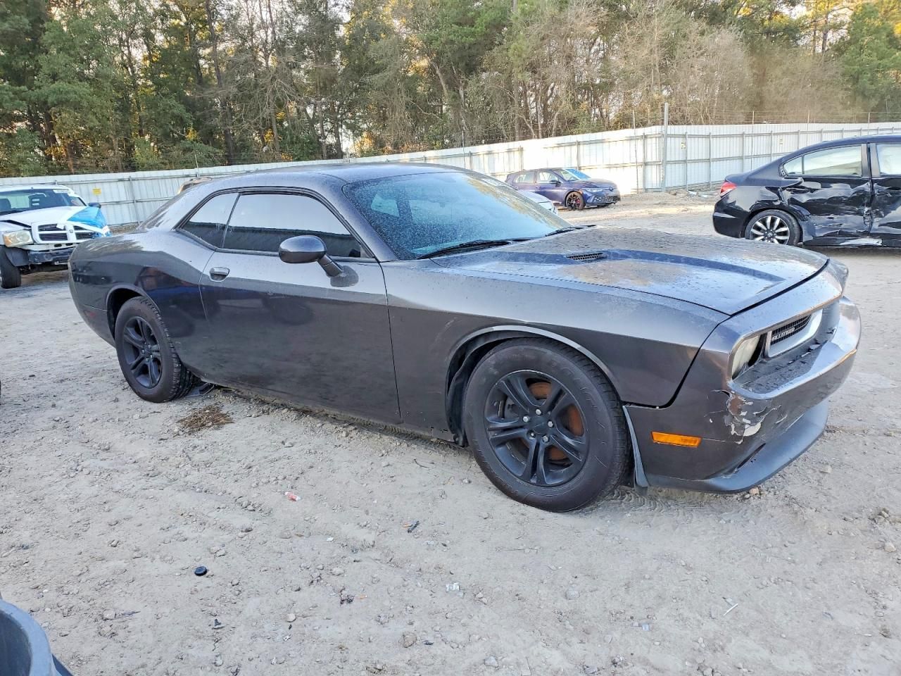 2013 Dodge Challenger sxt