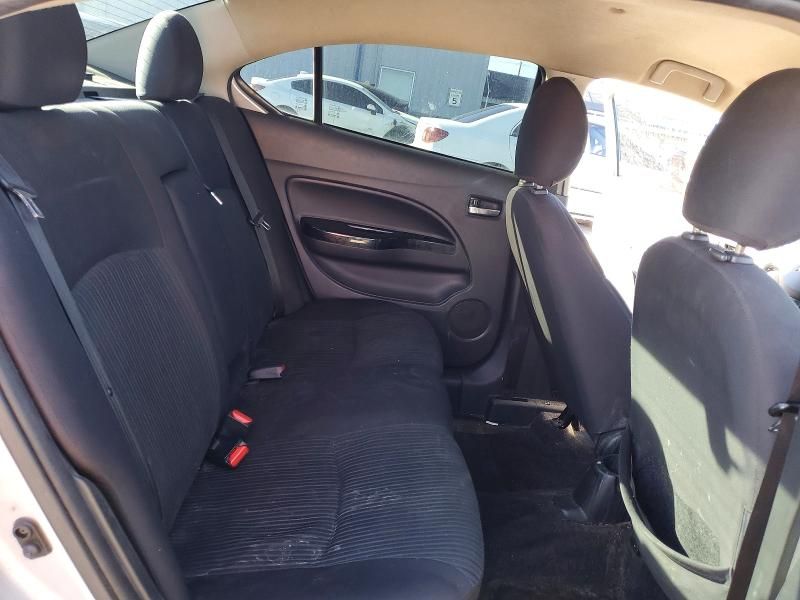 2017 Mitsubishi Mirage G4 se