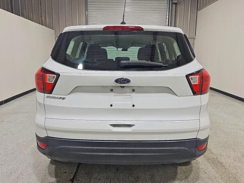 2019 Ford Escape s