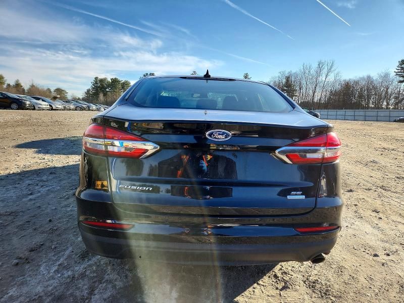 2020 Ford Fusion se