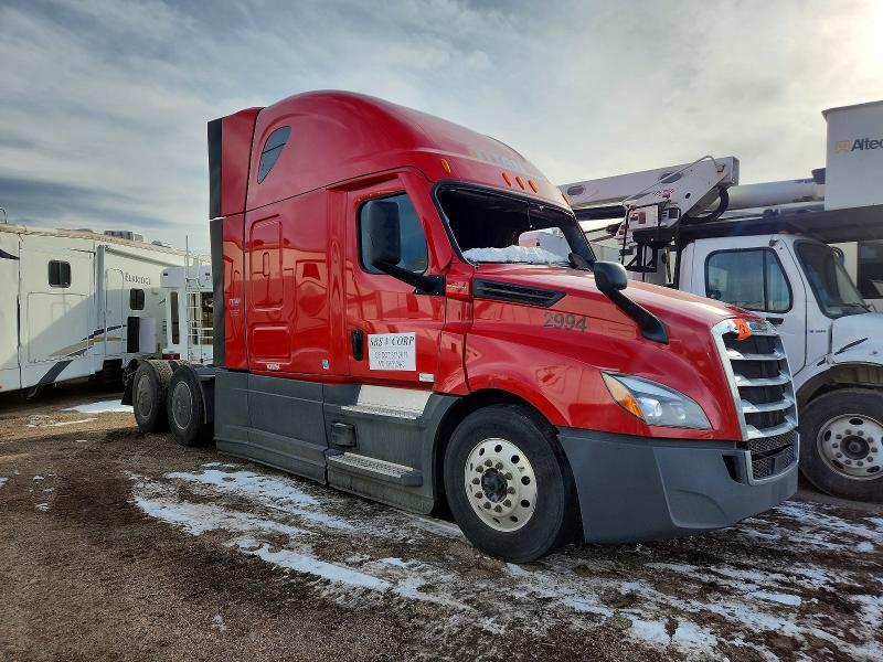 2022 Freightliner Cascadia 1