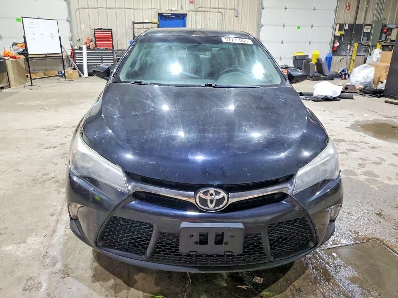 2016 Toyota Camry le