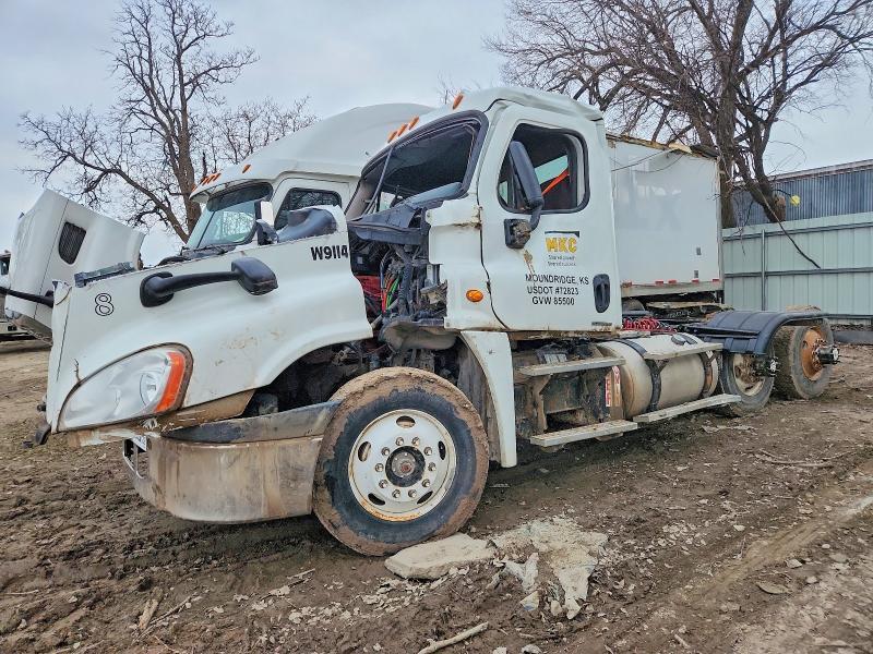 2012 Freigliner 2012 Freightliner Cascadia Semi Truck