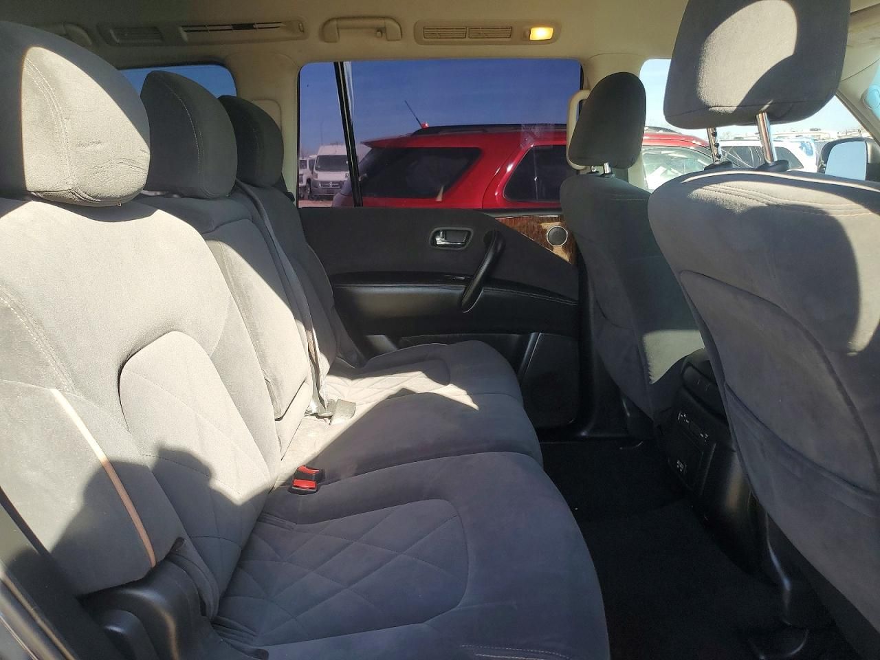 2017 Nissan Armada sv