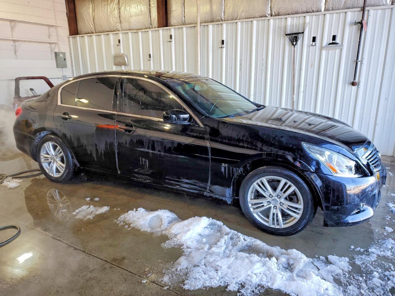 2015 Infinity Q40 Base