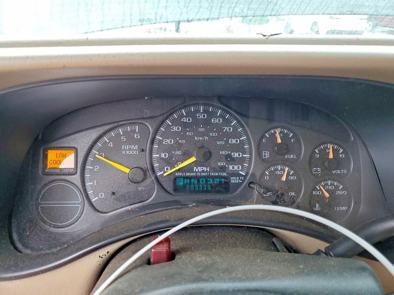 2002 Chevrolet Tahoe C1500
