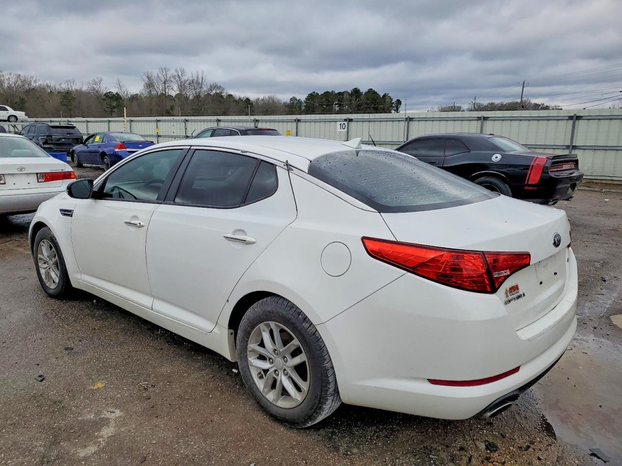 2013 KIA Optima lx
