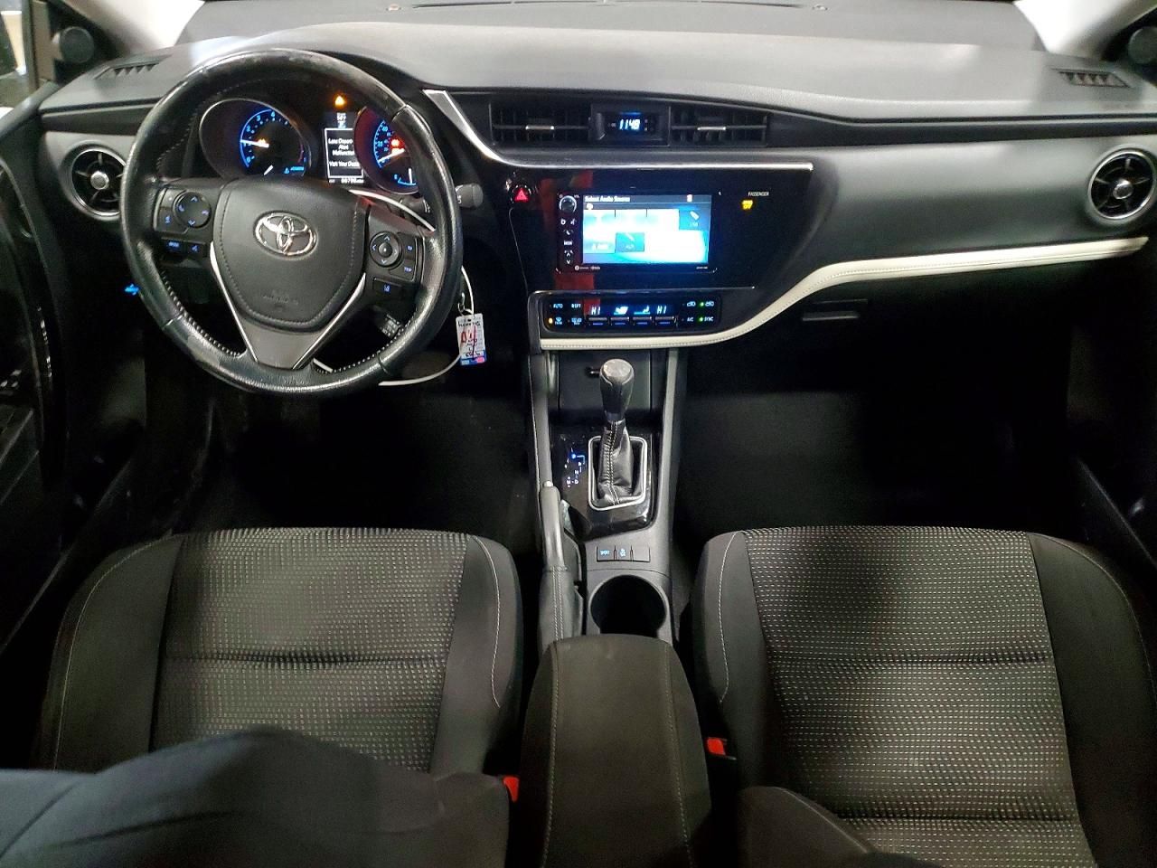 2017 Toyota Corolla im