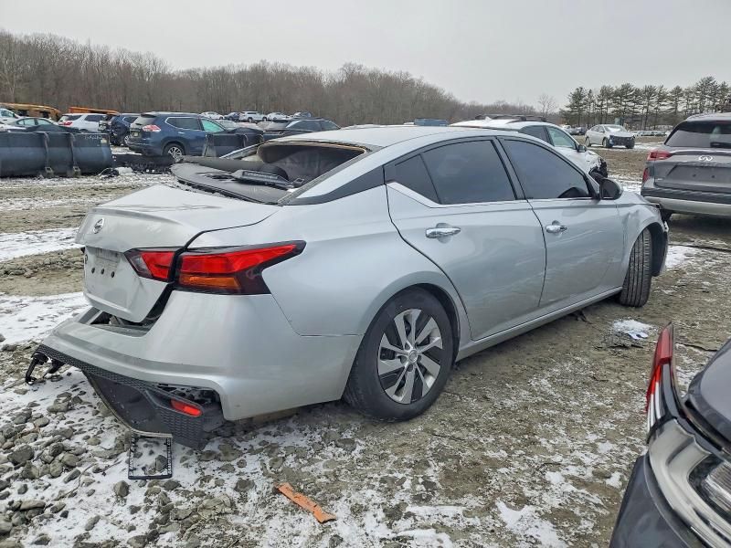 2022 Nissan Altima s