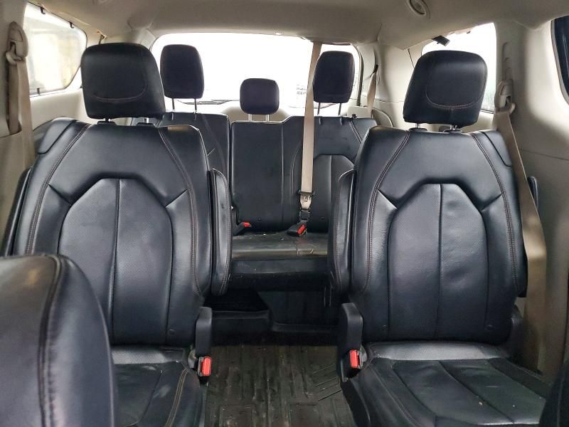 2019 Chrysler Pacifica Touring l