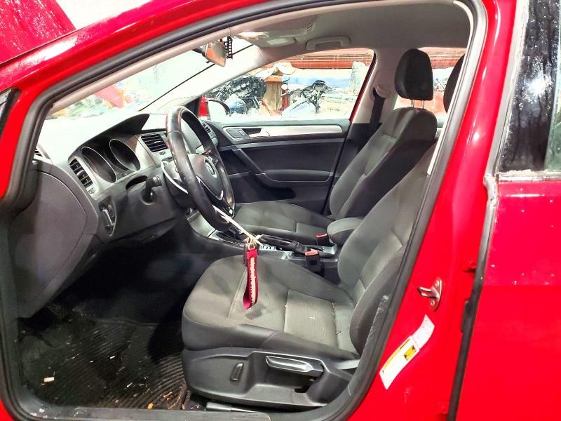 2017 Volkswagen Golf Sportwagen s