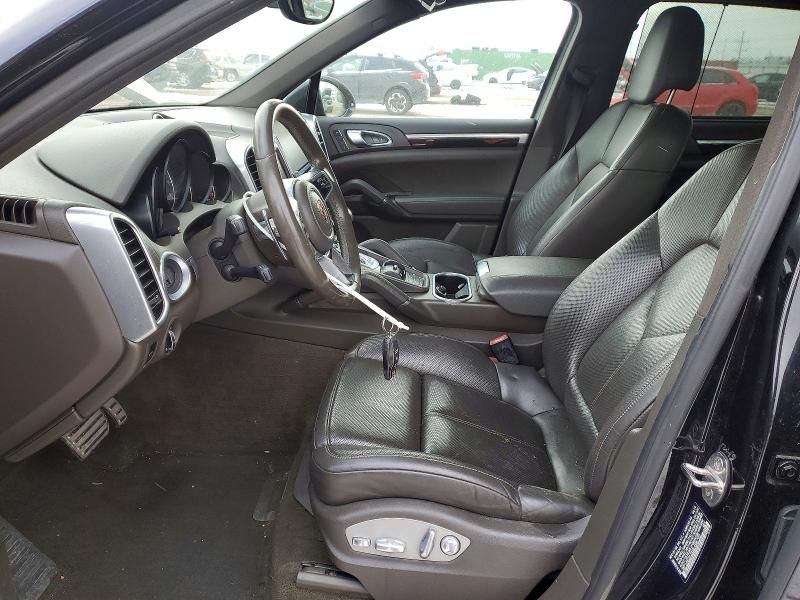 2016 Porsche Cayenne s