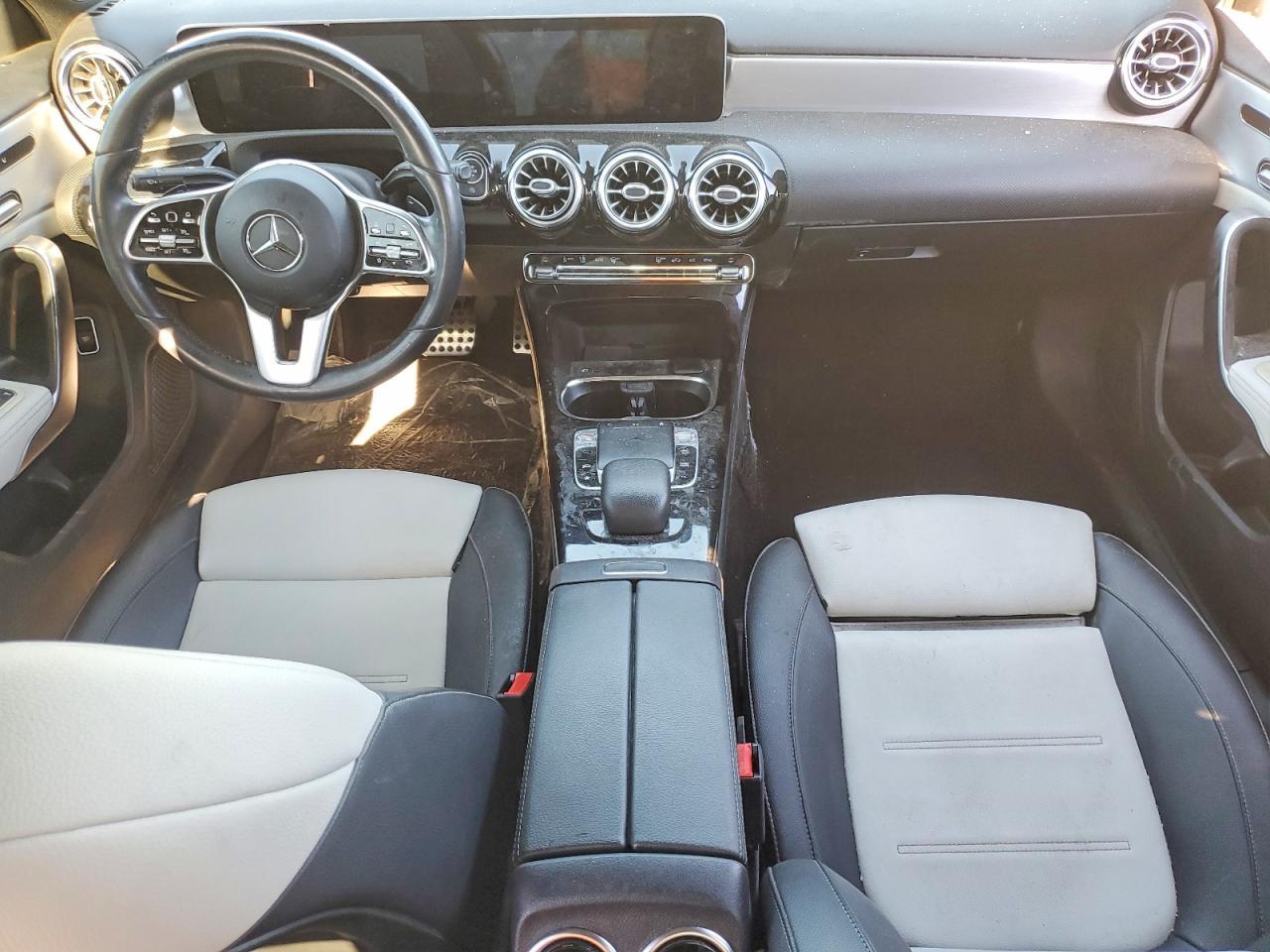 2020 Mercedes-Benz A 220