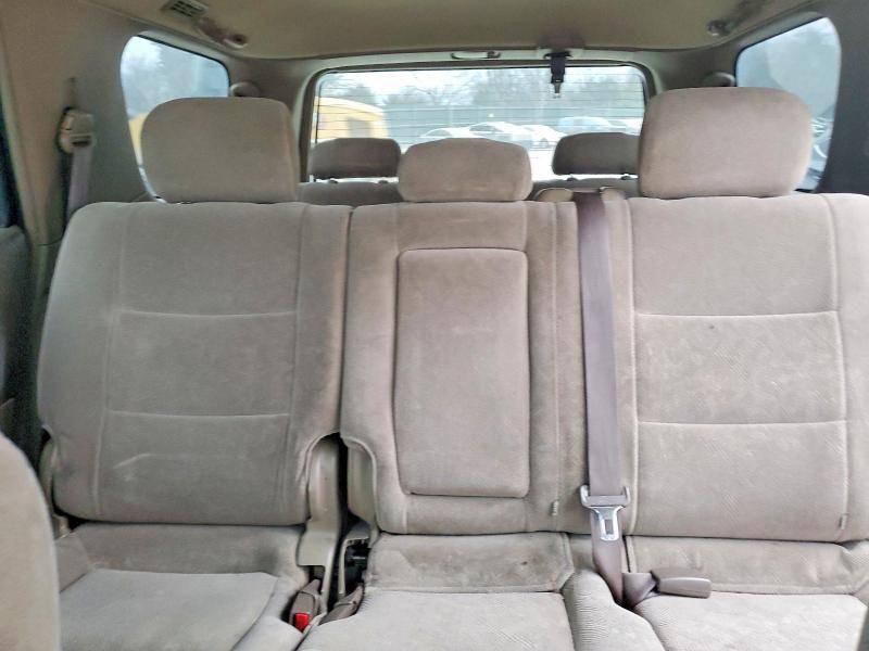 2004 Toyota Sequoia SR5