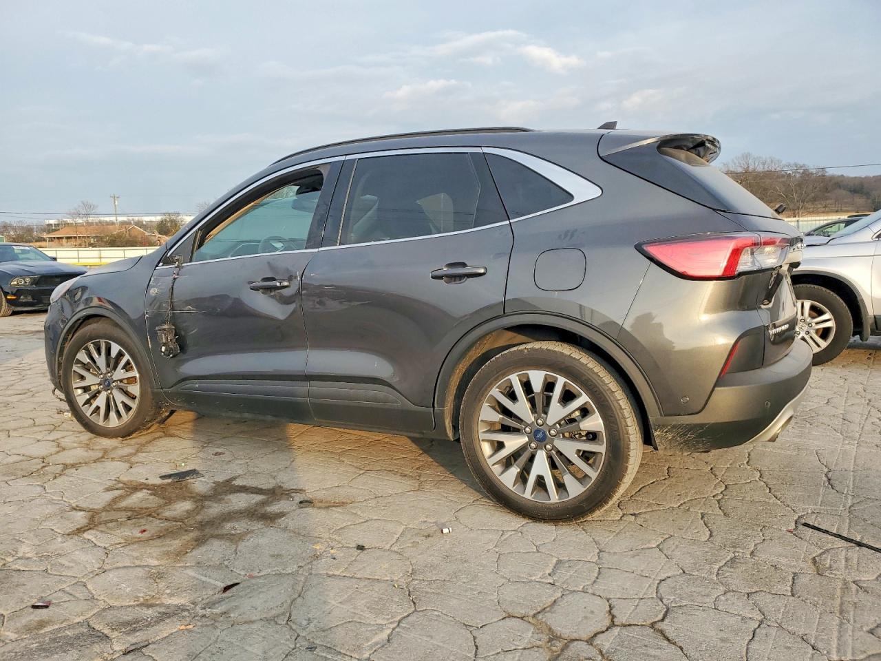 2020 Ford Escape Titanium