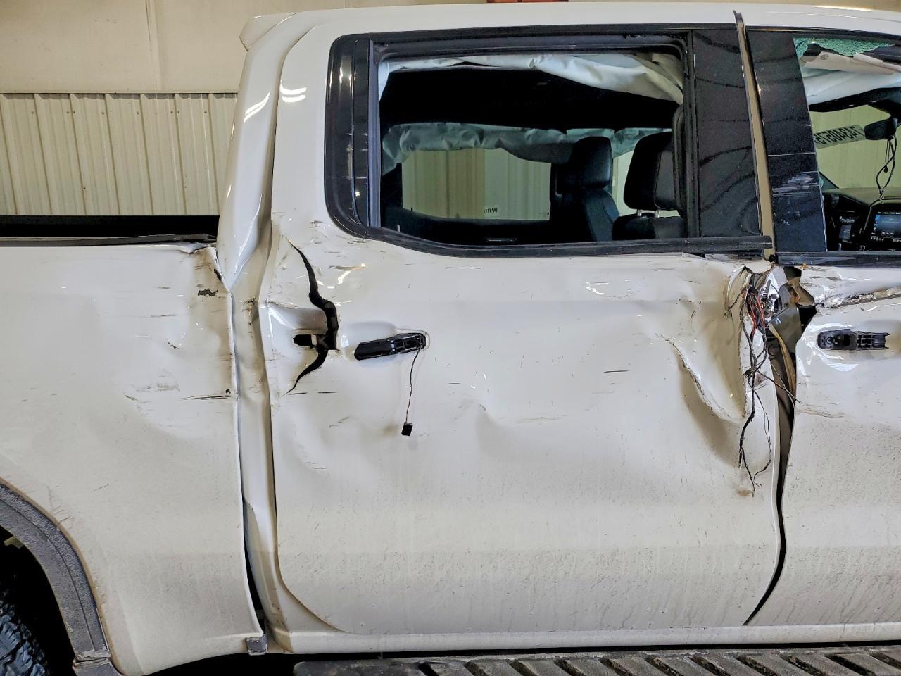 2022 GMC Sierra Limited K1500 AT4