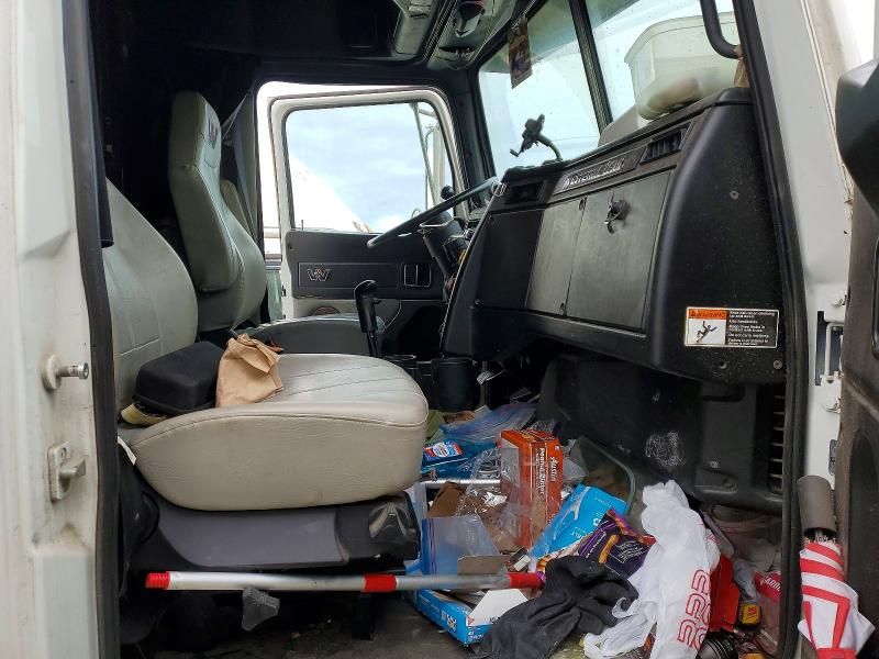 2020 Western Star Conventional 4900fa