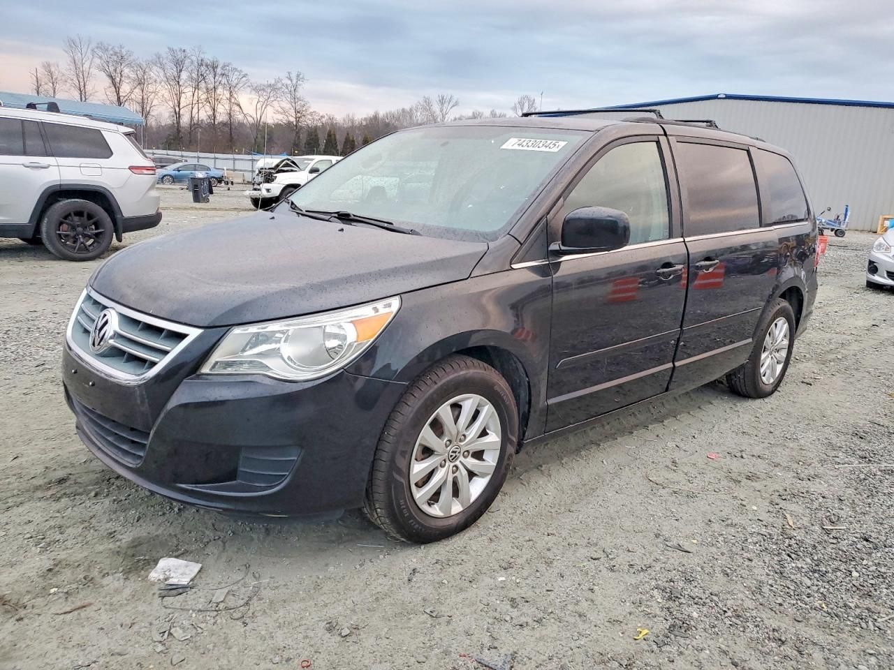 2014 Volkswagen Routan se