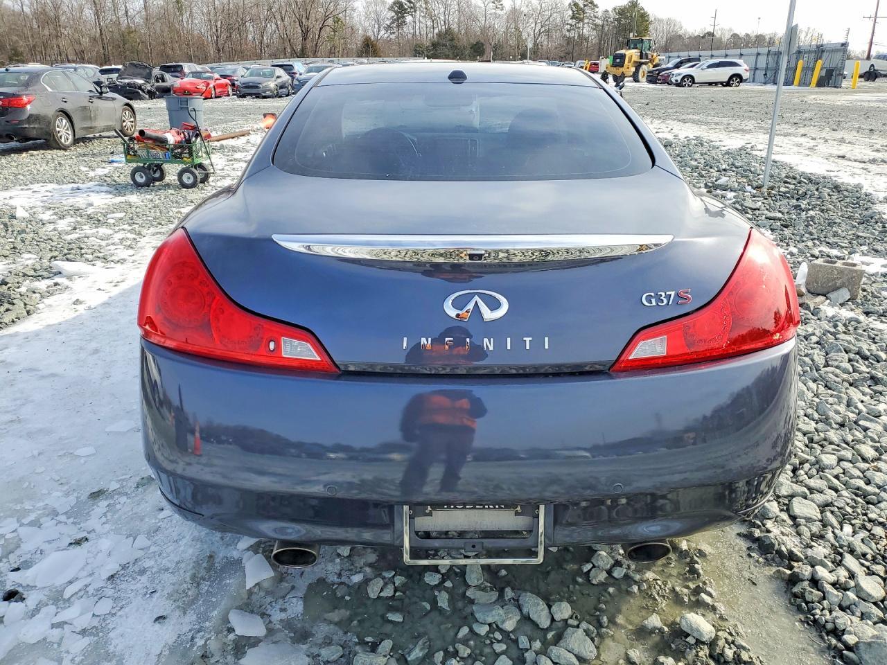 2010 Infiniti G37 Base
