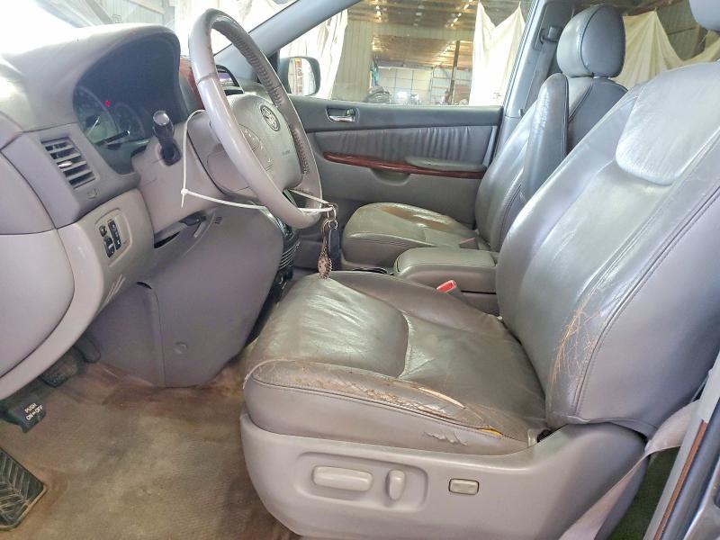2005 Toyota Sienna xle