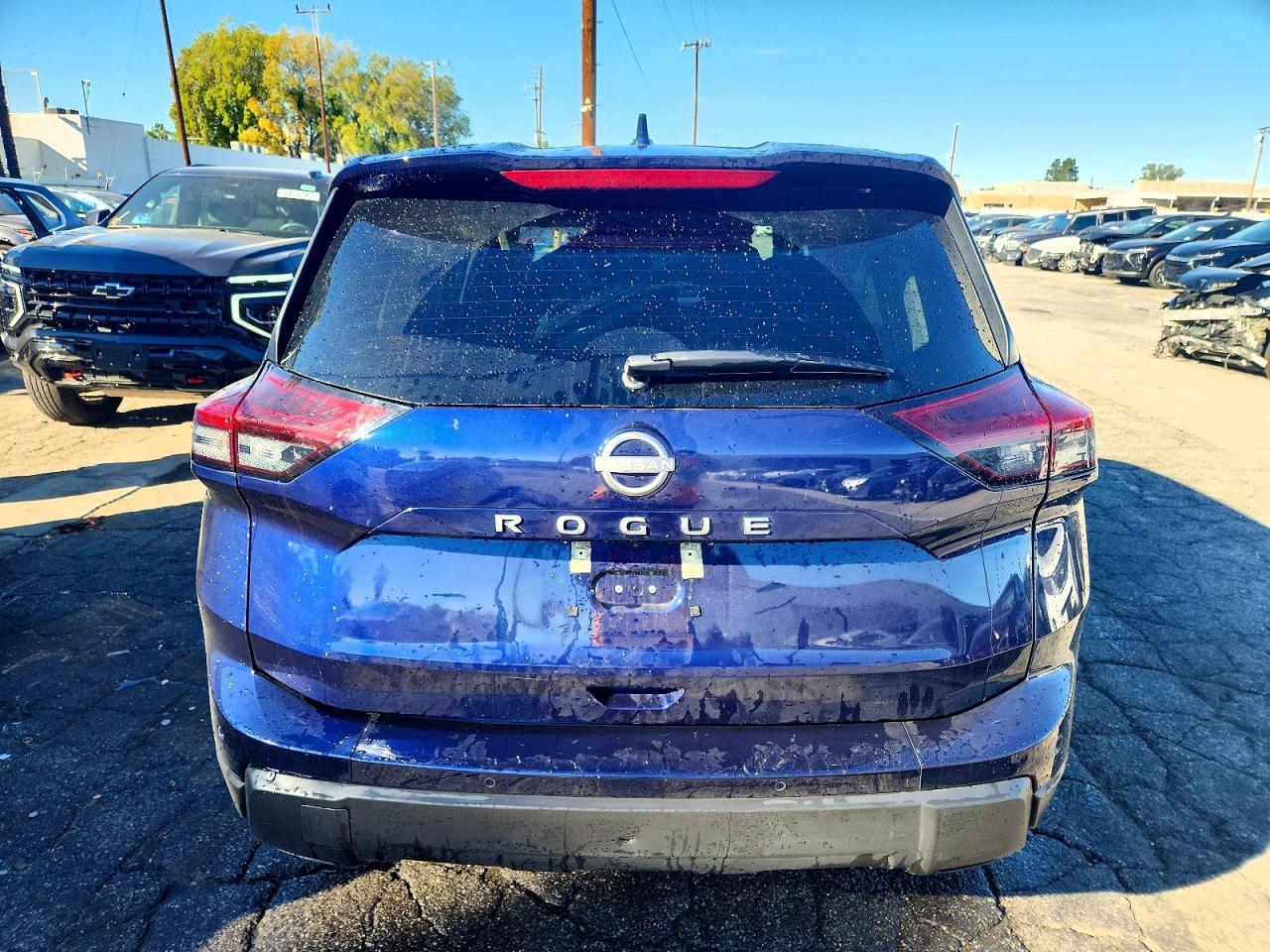 2025 Nissan Rogue sv