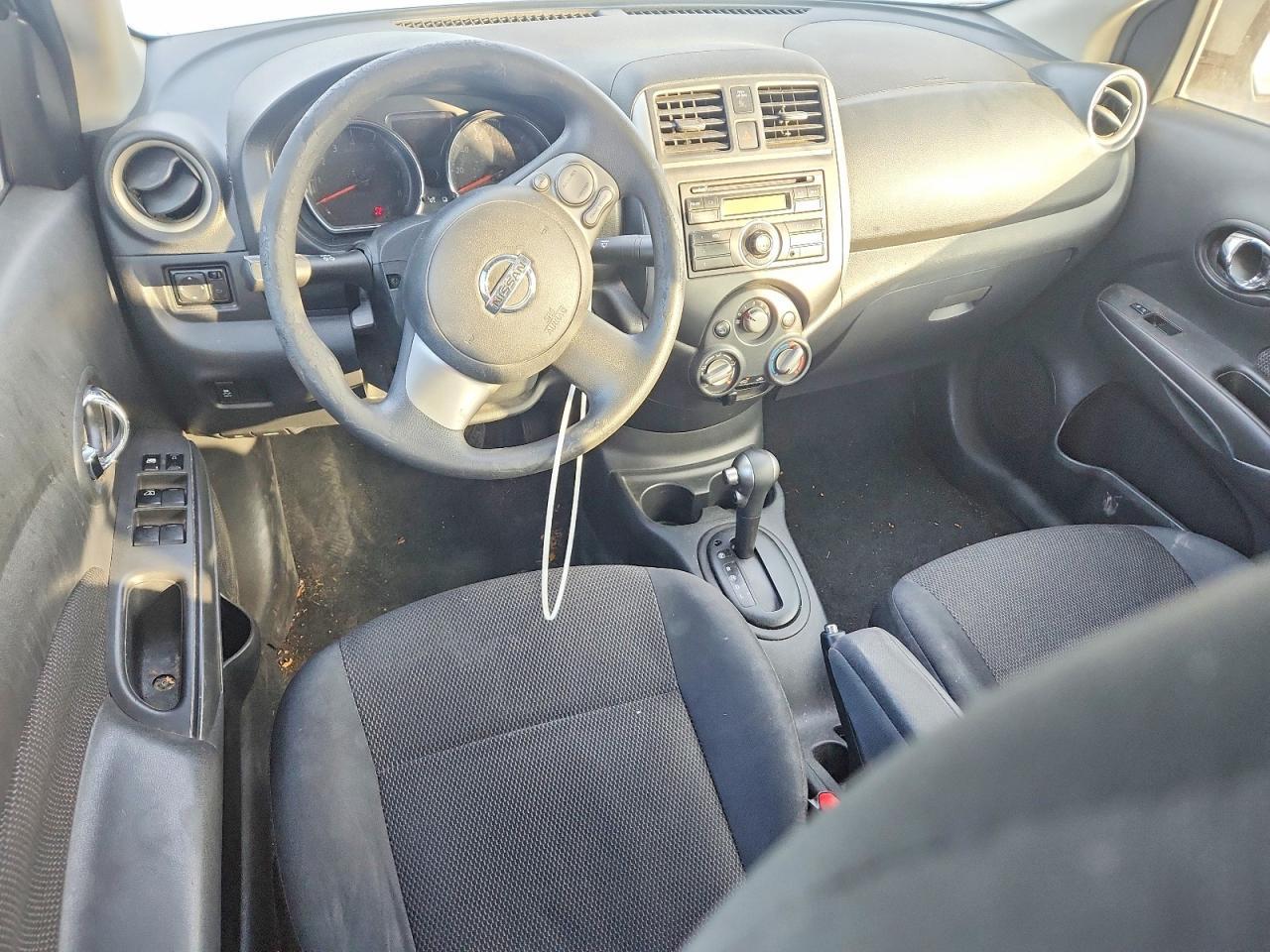 2013 Nissan Versa s