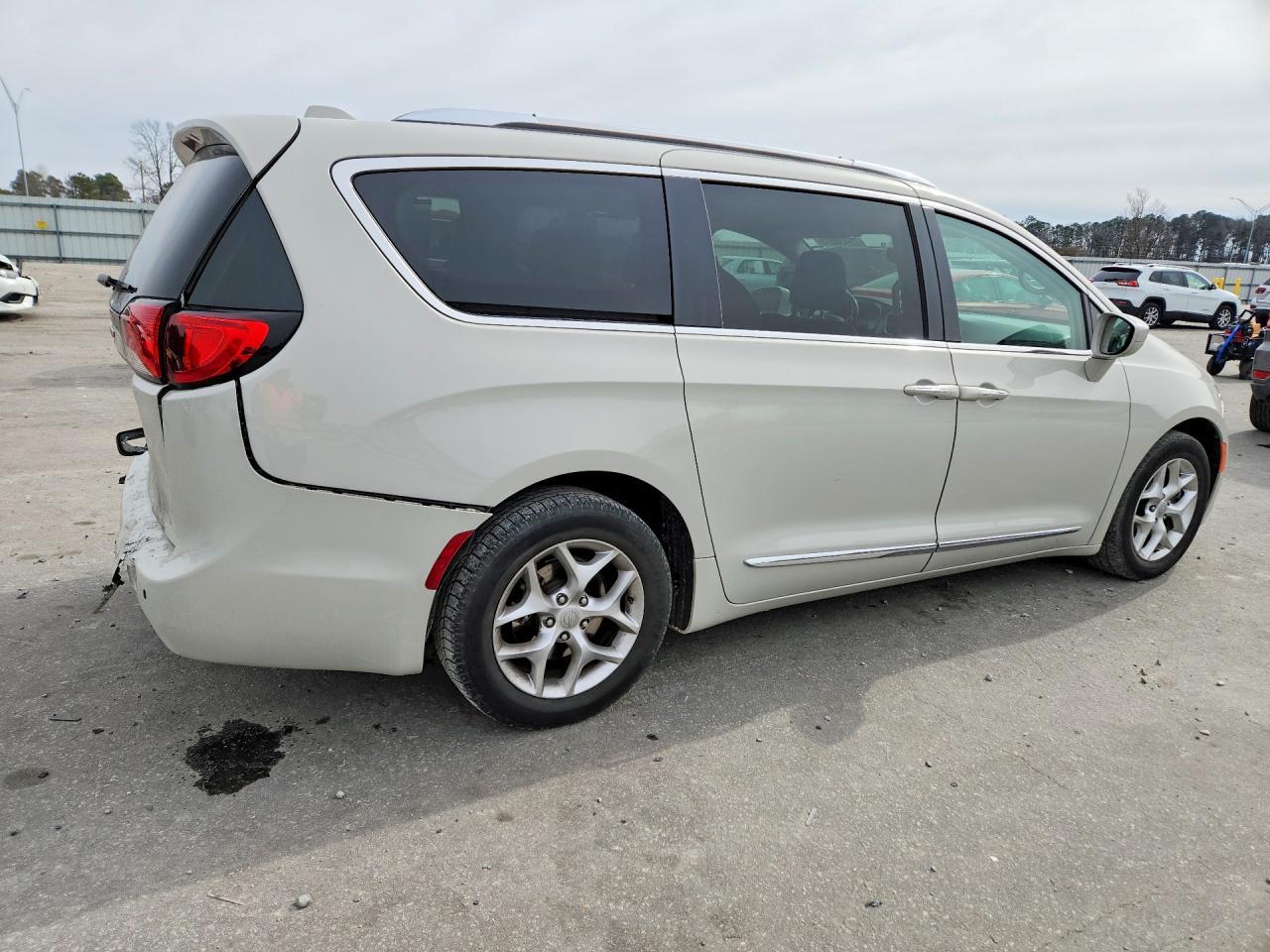 2020 Chrysler Pacifica Touring l Plus