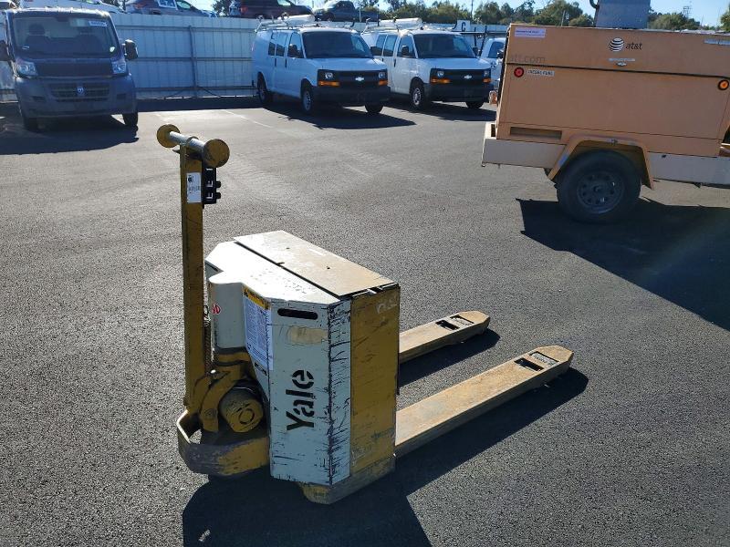 1999 Yale Pallet Jack