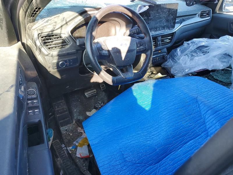 2024 Ford Escape st Line