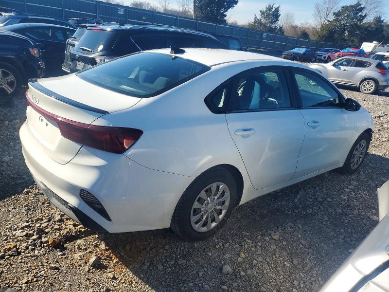 2022 KIA Forte fe