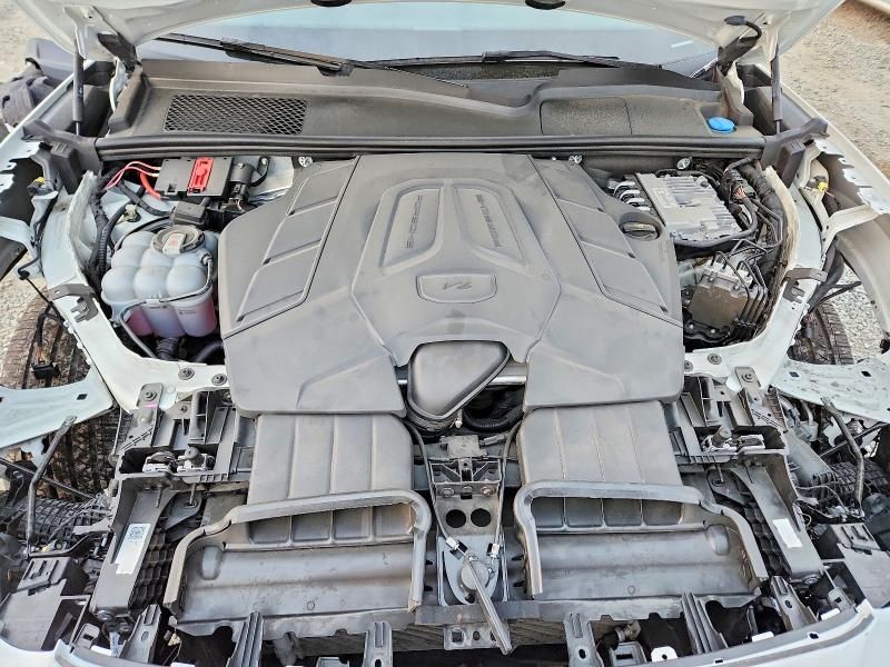 2024 Porsche Cayenne Coupe