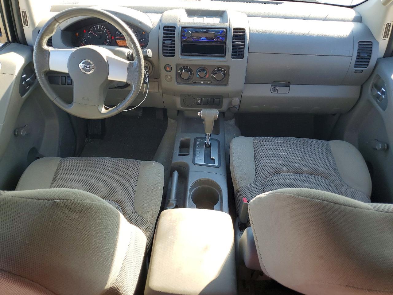 2013 Nissan Frontier s