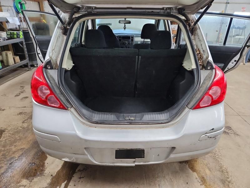 2012 Nissan Versa s
