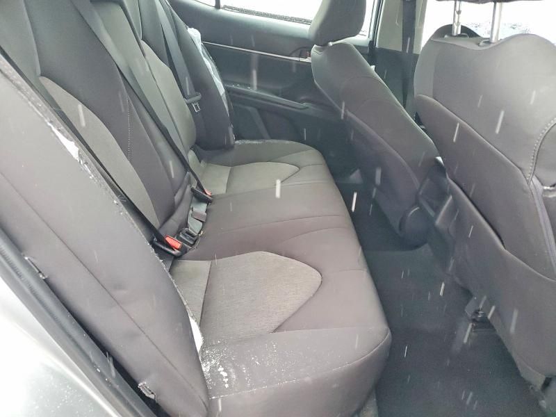 2022 Toyota Camry le